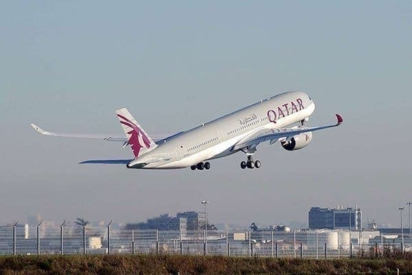 Qatar Airways offers free laptops on US flights