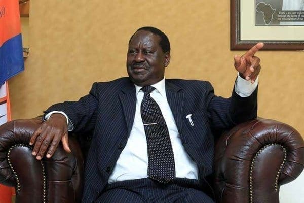 Raila represents Uhuru at Winnie Mandela's burial