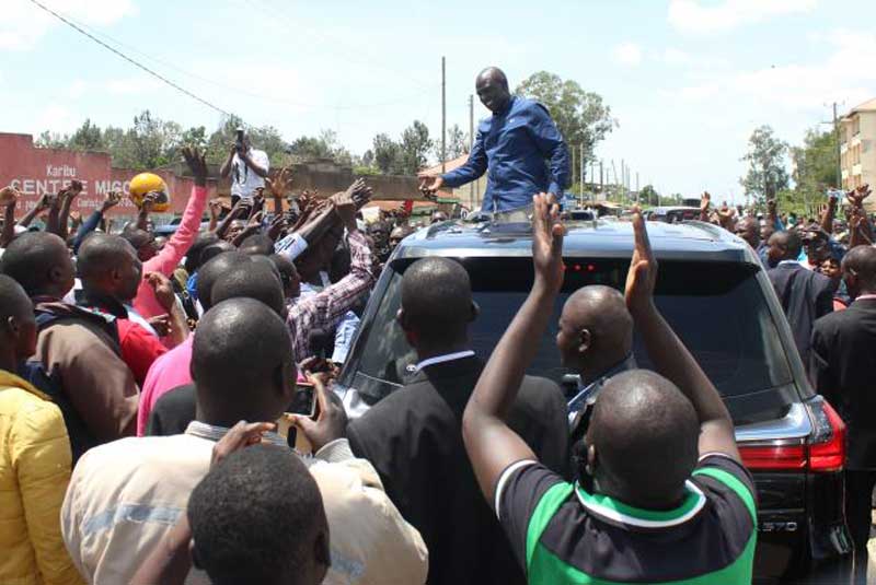 DP Ruto gifts Nyanza roads, vows to work with Raila 