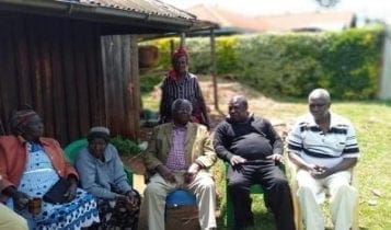 Kibaki Visits his sisters for Christmas and Kenyans are baffled