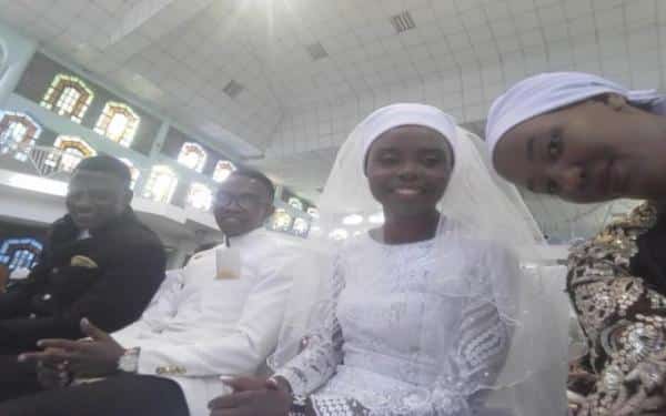 VIDEO: Akorino dancer removes veil to hype her own wedding