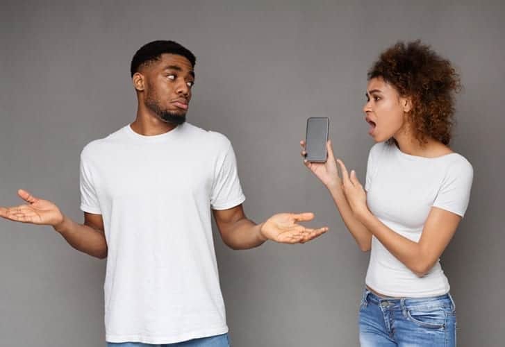 Confessions: When a man wont share his phone password,cheating?