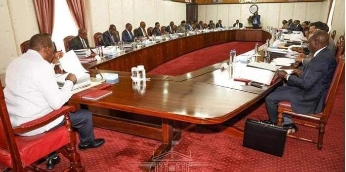 State House angers Kenyans for deleting photos with Ruto at cabinet meeting.