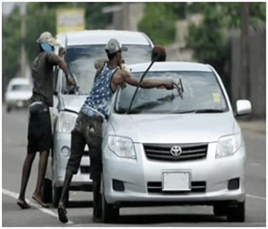 Kenyan Diaspora forced by circumstance to beg and wash vehicle windows