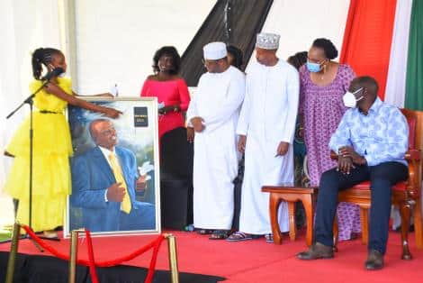 DP Ruto Receives A painting Of Him Inspired By A vision in A Dream