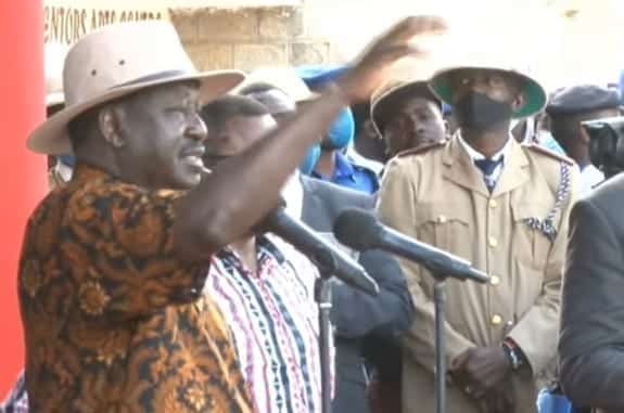 VIDEO: Raila intervenes to Stop Crowd from Invading Uhuru Dias