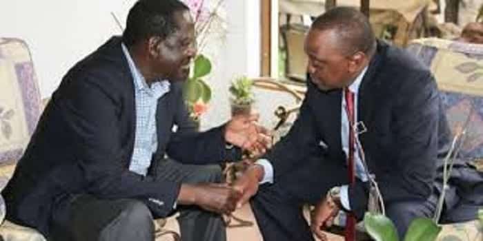 Details of President Uhuru's Night Visit to Raila Odinga's Home