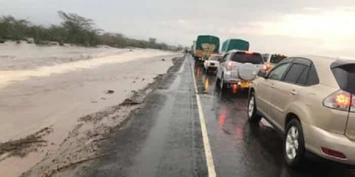 VIDEO: Kenyans Flee Nairobi After President Uhuru Opens Borders