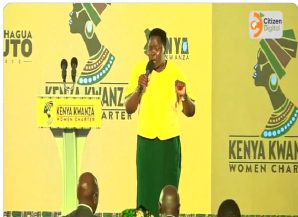Embarrassing Moment: Pastor Mistakenly Says Kenya Kwisha in Prayer at Ruto Event
