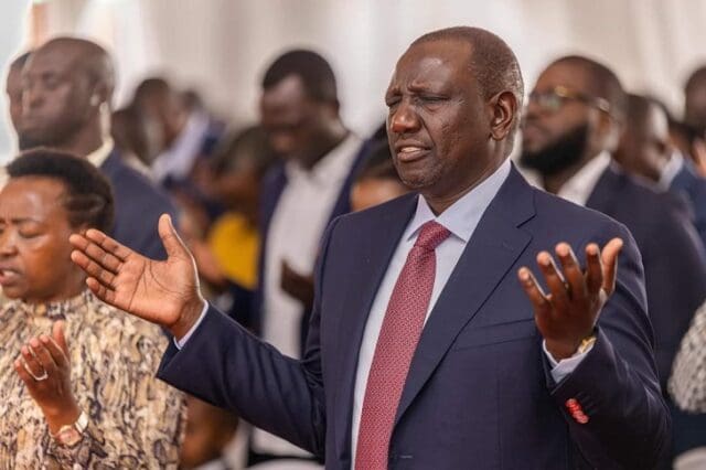 VIDEO: Ruto sings to thank God for making 'tano tena' official