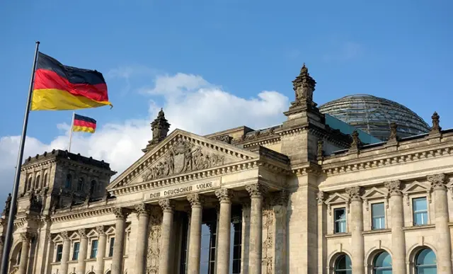 German lawmakers approves bill easing citizenship rules 