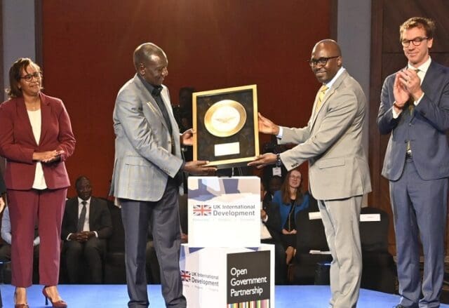 Ruto Receive Golden Plate Award from Academy of Achievement