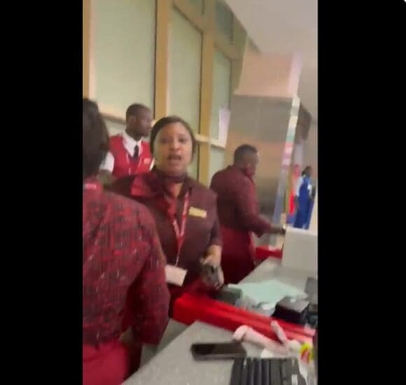 Viral Video of Nigerian Passenger's Altercation with KQ Desk Staff 